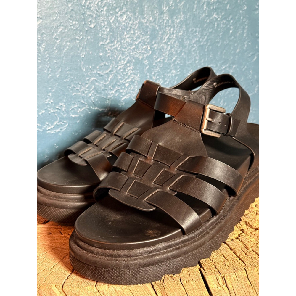 LANE BRYANT Chunky Black Leather Sandals